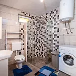 شقة Apartman Best *